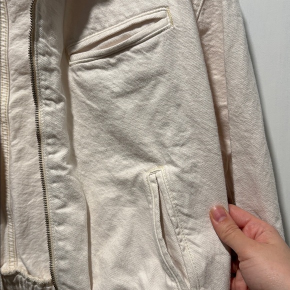 REFORMATION KINSLEY crop bomber jean jacket - Picture 4 of 6